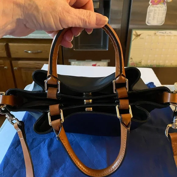 DB Black Barlow Florentine Leather Satchel Crossbody,Tote, Cover & Reg Paper - Picture 10 of 10